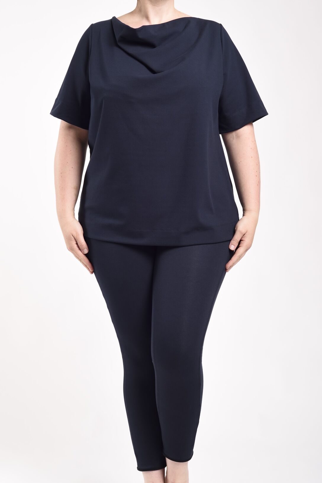 REVERSIBLE HIGH WAIST PANTS